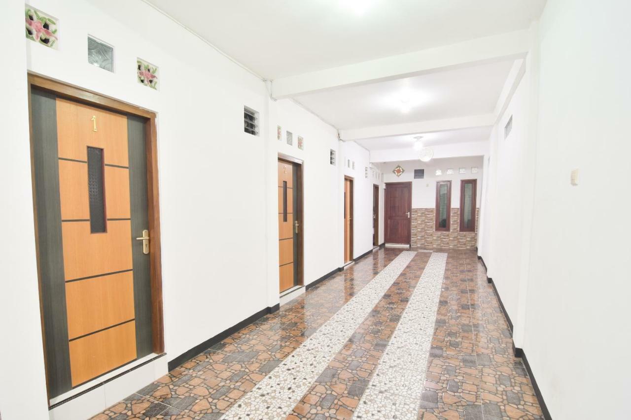 Dua Putri Villa Pasuruan Ngoại thất bức ảnh